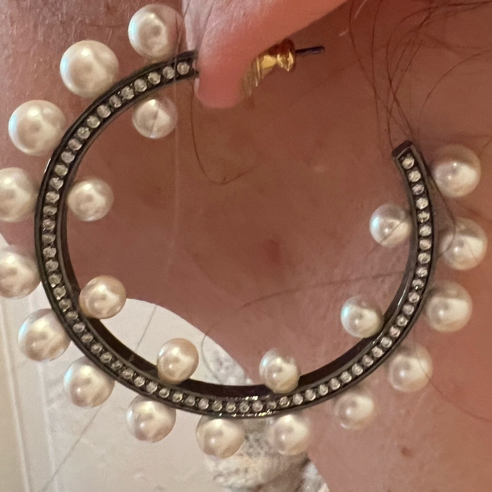 Large hoop earrings with pearls
